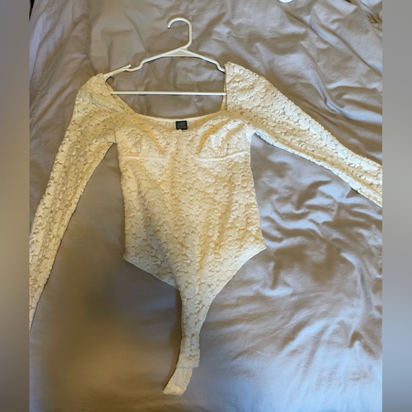 Wild Fable bodysuit: size xs (can fit small as well!) - Picture 4 of 6